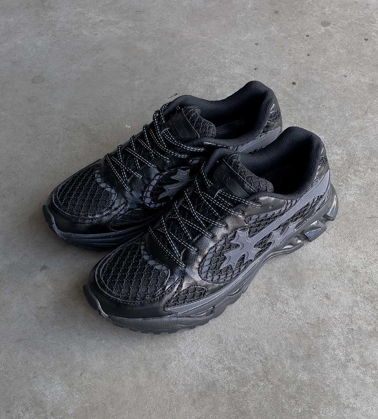 Bravest Studios Kross Kountry Runner Triple Black – Restock AR