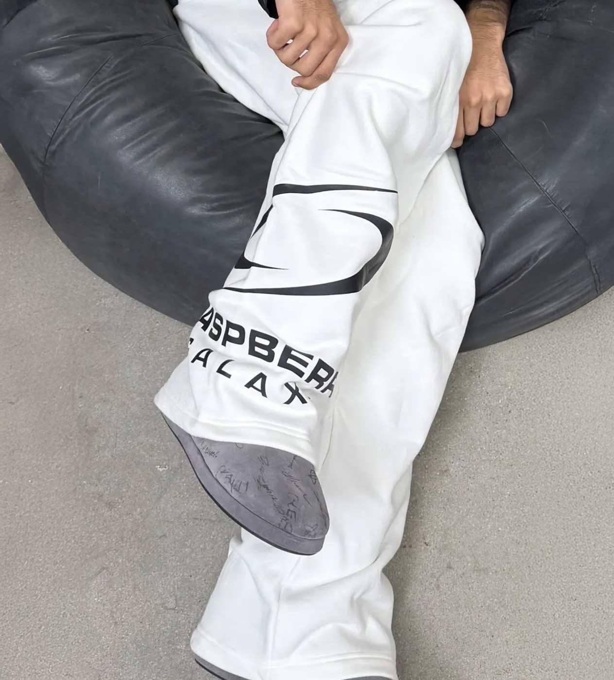 GV Gallery Galaxy Sweatpants White – Restock AR