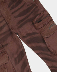 Godspeed Skidrow Flared Cargo Denim Pants clay brown, close-up of the whiskered sanding and a zippered thigh cargo pocket