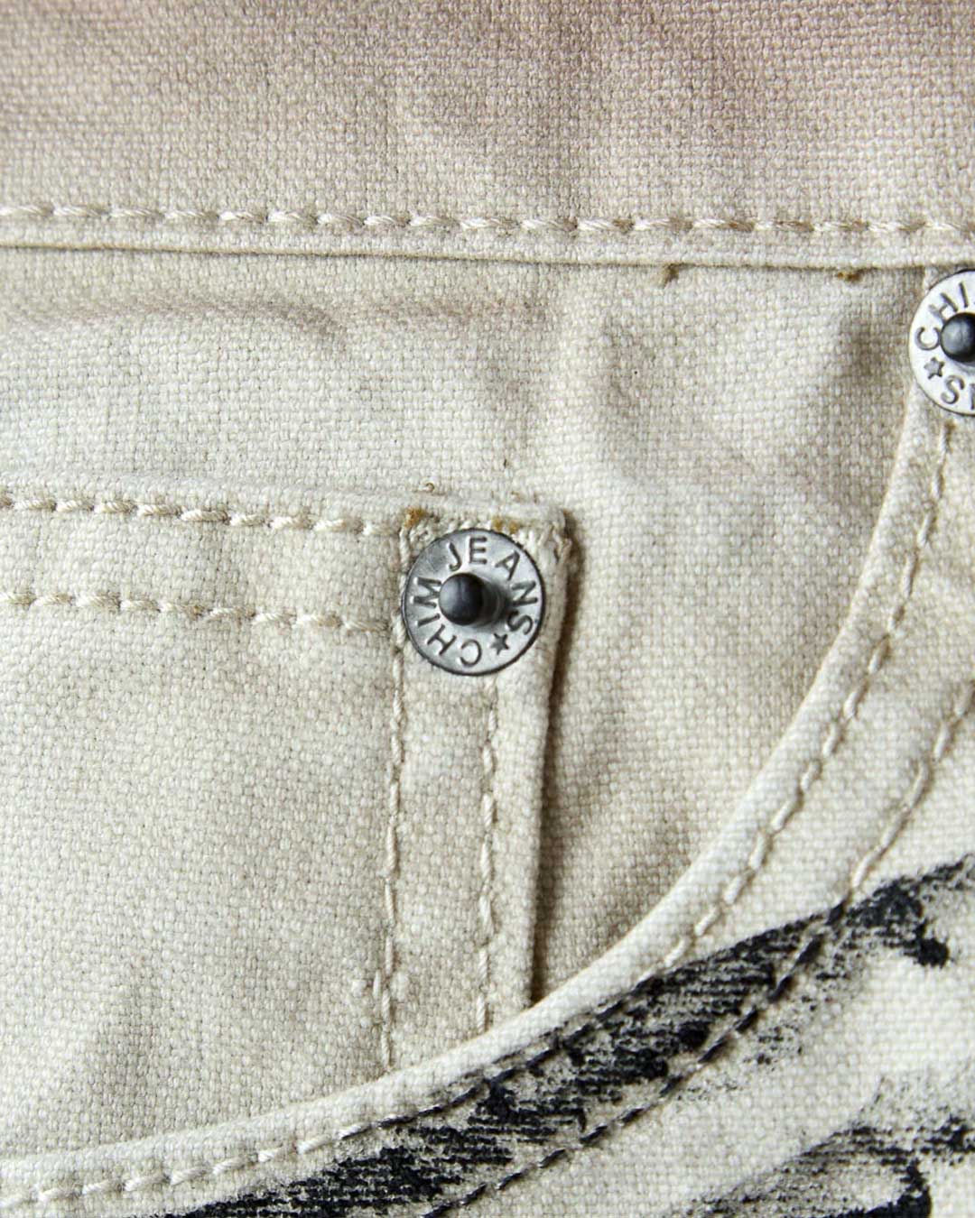 HMDD Banksy Shorts Cream
