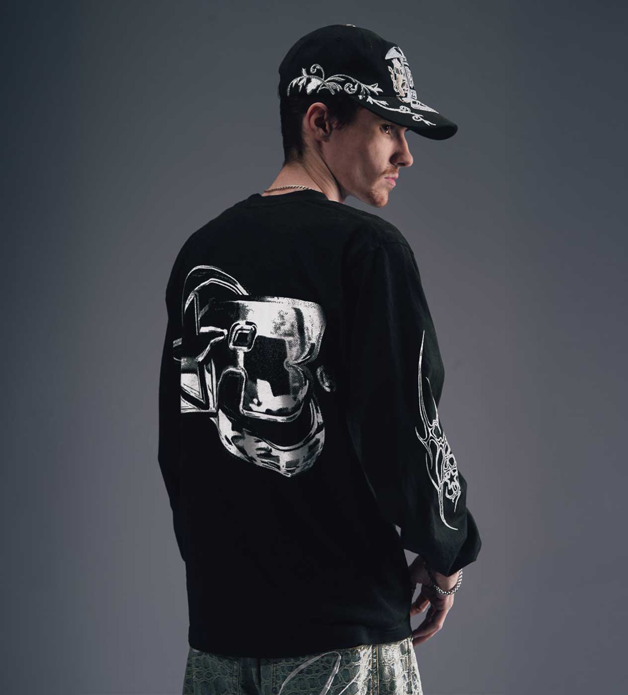 Restock AR Chrome Logo L/S Tee Black