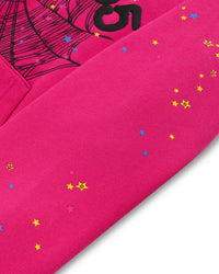 Sp5der Angel Number Hoodie pink, close-up of the multicolour star confetti print on the sleeve