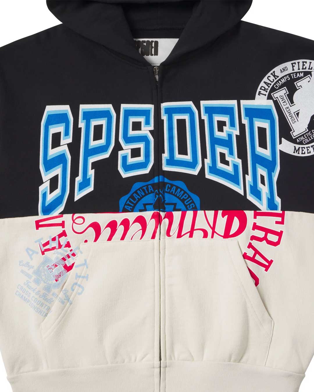 Sp5der Campers Field Zip Up Hoodie onyx, close-up of the blue arched SP5DER chest lettering