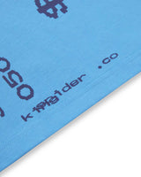 Sp5der Commerce Tee dusty blue, close-up of the hem print and logo tag