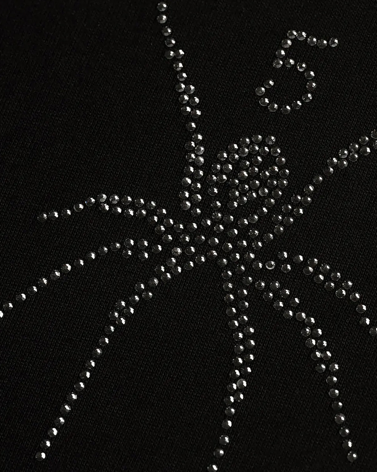 Sp5der TM Rhinestone Tee black, close-up of the rhinestone spider and 5 chest graphic