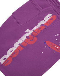 Sp5der Tire Tech Sweatshorts fuchsia pink, close-up of the side-leg wordmark and back patch pocket